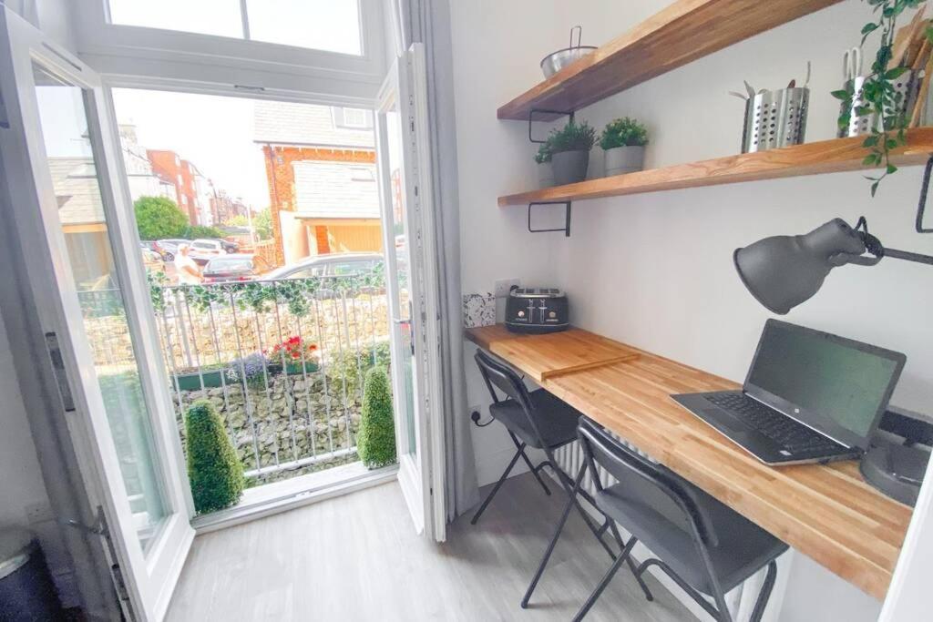 The Hideaway Apartment Folkestone Bagian luar foto